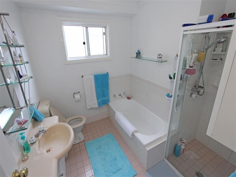 52 Second Avenue, Broadlands Estate, Green Point NSW 2251