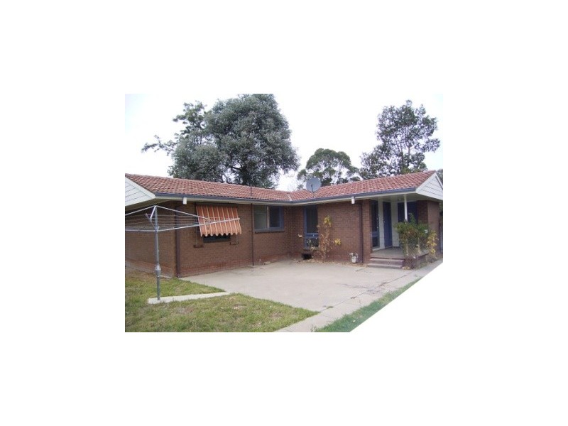 1 Garnet Place, Lavington NSW 2641