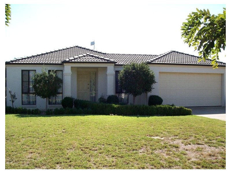 107 Pell Street, Howlong NSW 2643