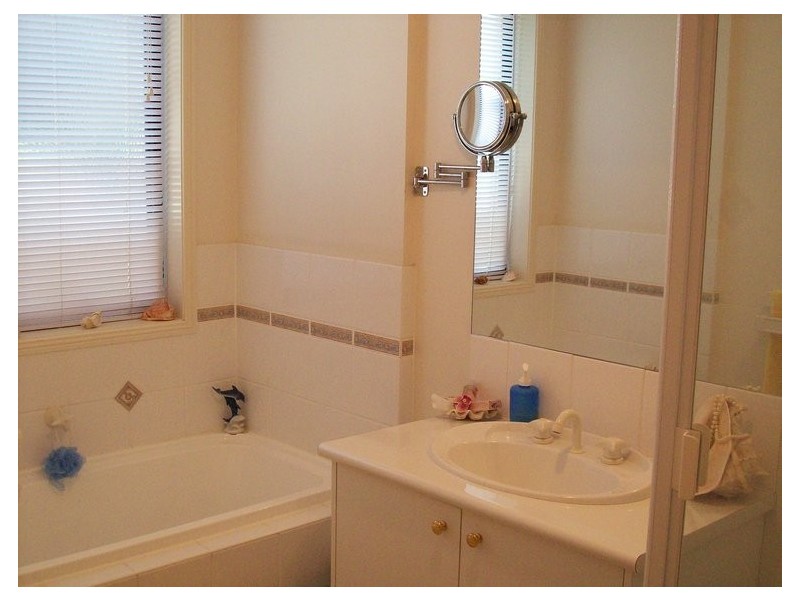 107 Pell Street, Howlong NSW 2643