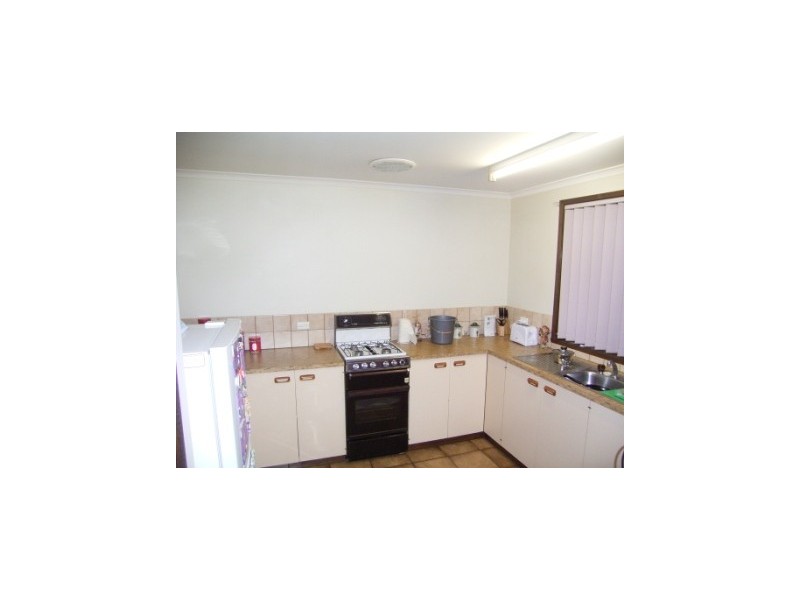 698 Lavis Street, East Albury NSW 2640