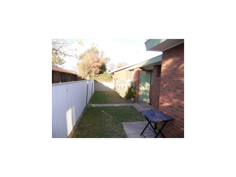 698 Lavis Street, East Albury NSW 2640