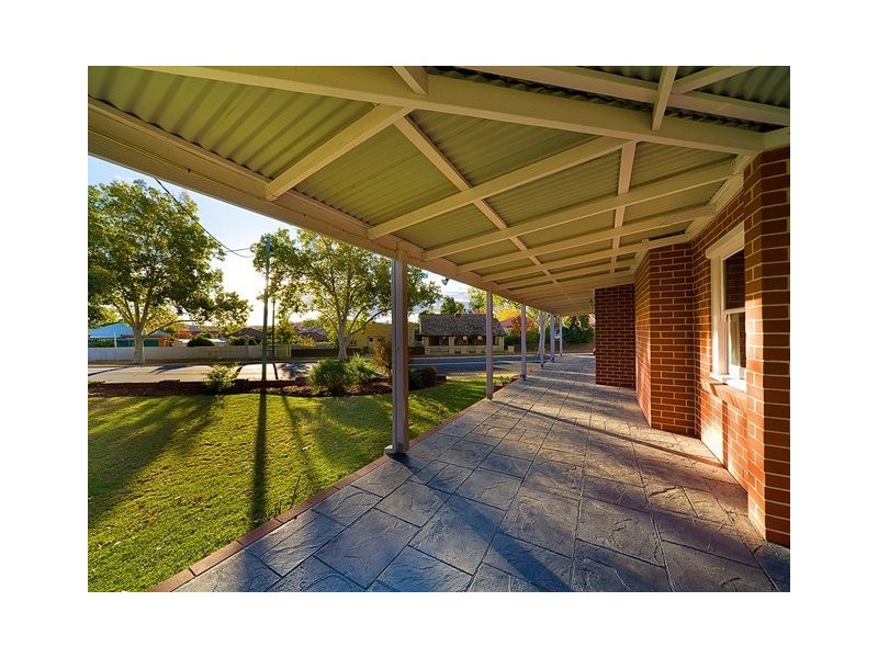 326 Mount Street, East Albury NSW 2640