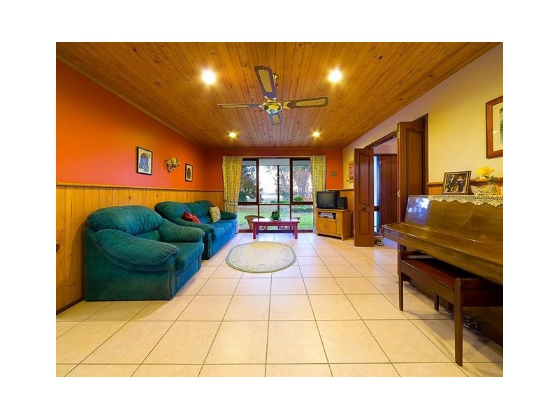 110 Hawthorn Road, Jindera NSW 2642