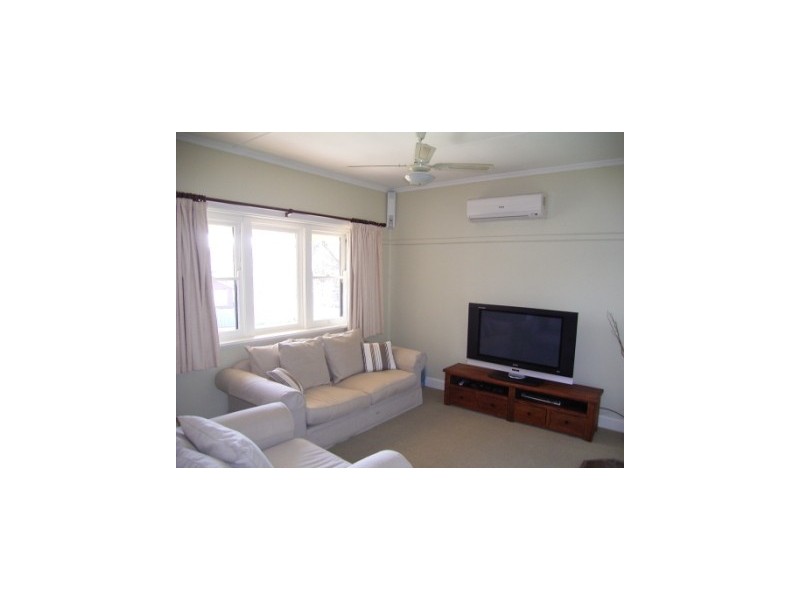 353 Amatex Street, East Albury NSW 2640