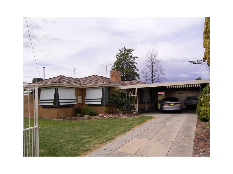 384 Prune Street, Lavington NSW 2641