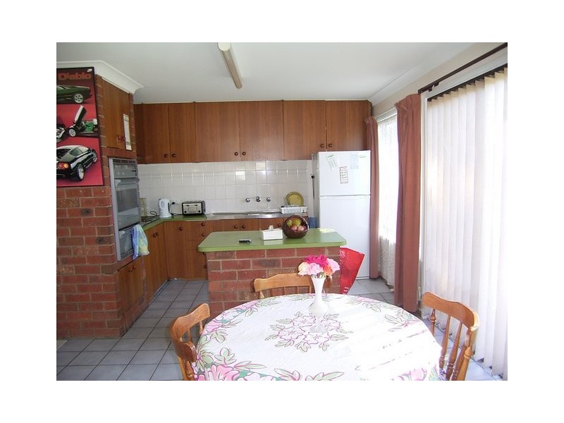 384 Prune Street, Lavington NSW 2641