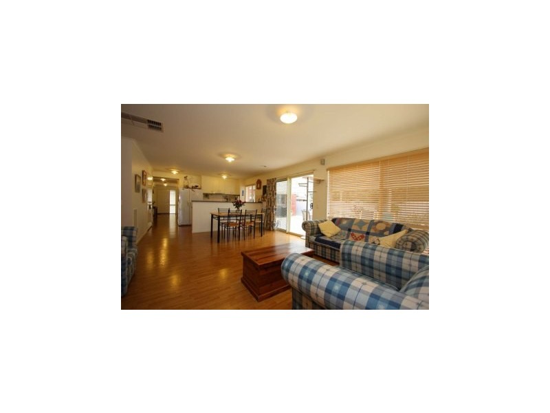 170 Clarke Street, Howlong NSW 2643