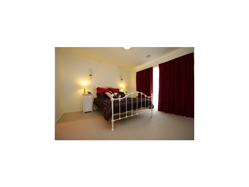 170 Clarke Street, Howlong NSW 2643