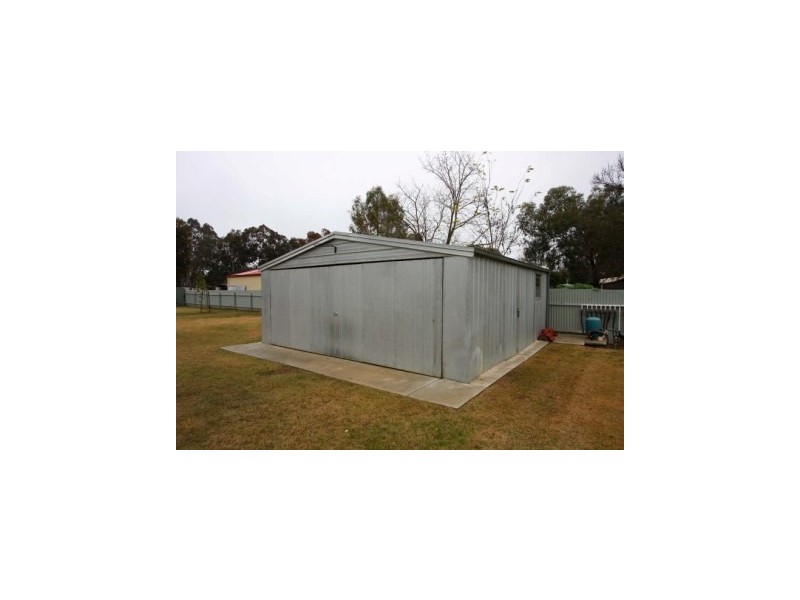 170 Clarke Street, Howlong NSW 2643