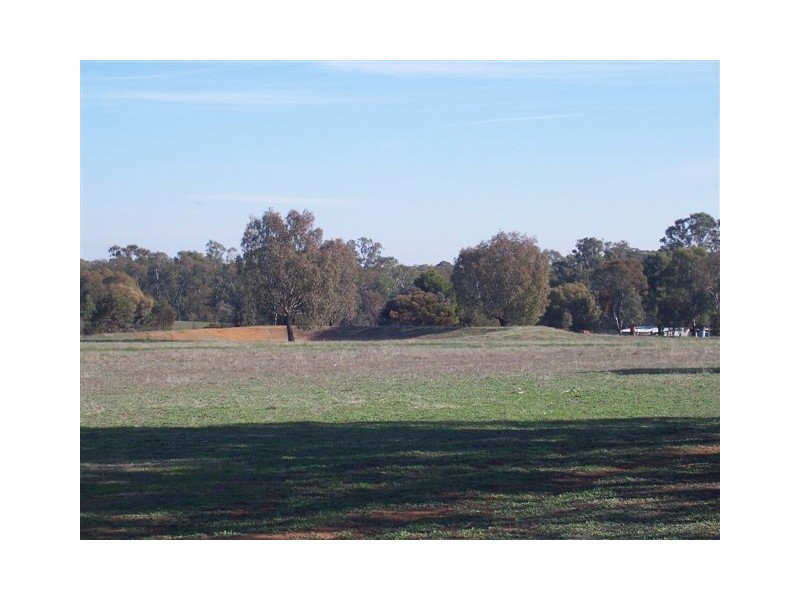 11 Gallagher Drive, Wahgunyah VIC 3687