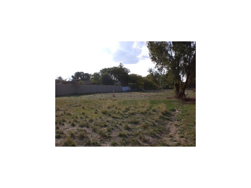 67 Russell, Howlong NSW 2643