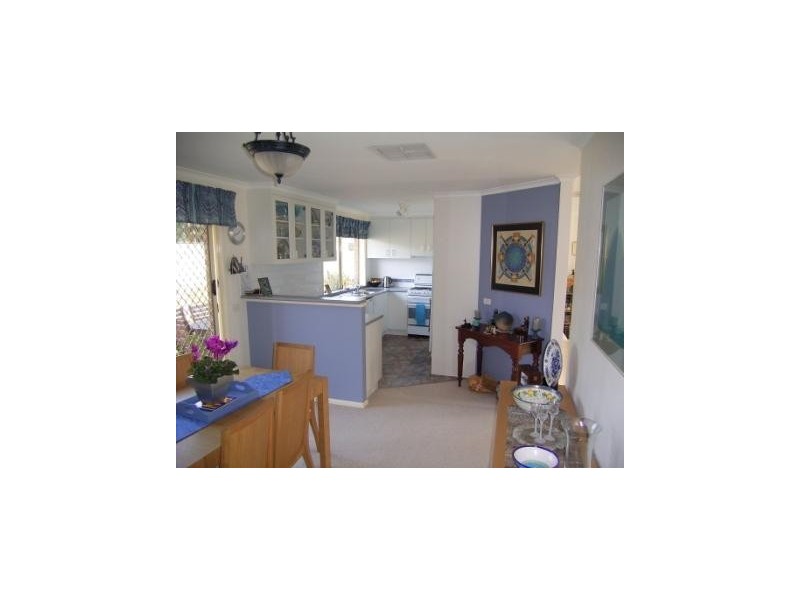 9 Sarson Road, Lavington NSW 2641