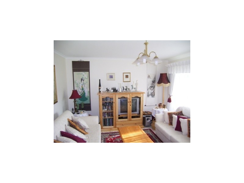 9 Sarson Road, Lavington NSW 2641