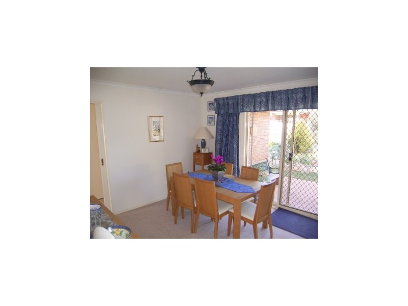 9 Sarson Road, Lavington NSW 2641