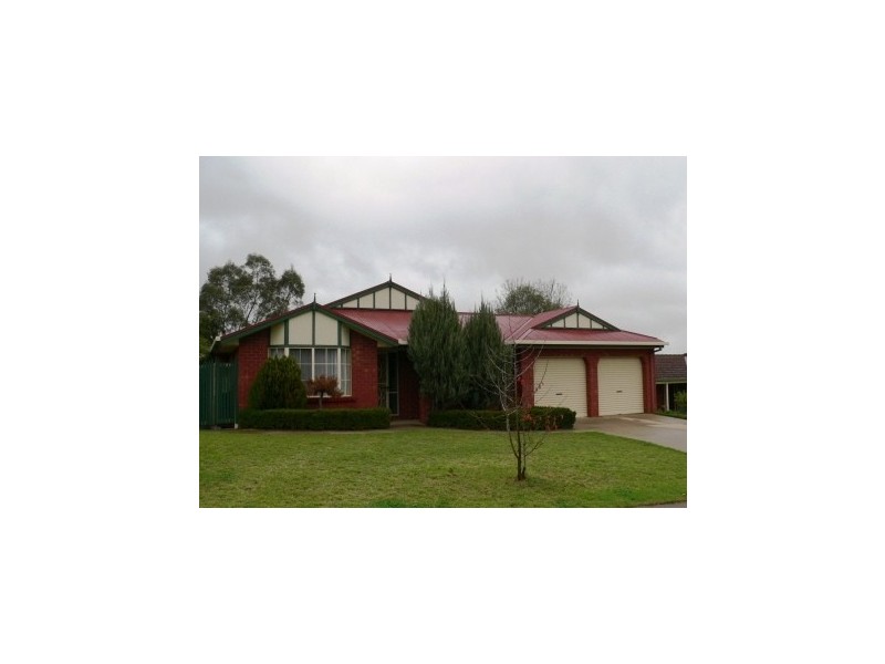 7 Meyer Place, Thurgoona NSW 2640