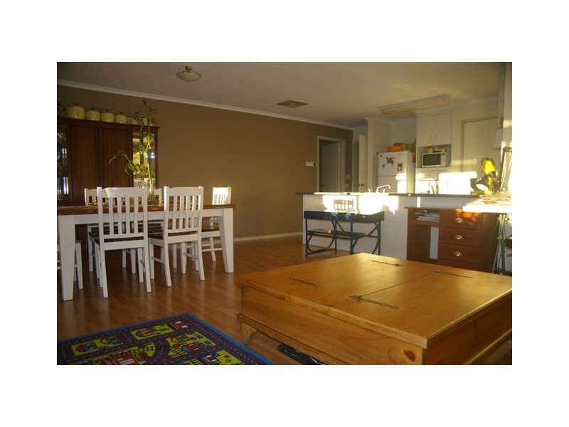 7 Meyer Place, Thurgoona NSW 2640