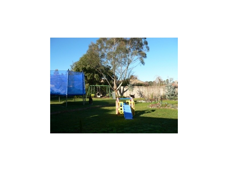 7 Meyer Place, Thurgoona NSW 2640