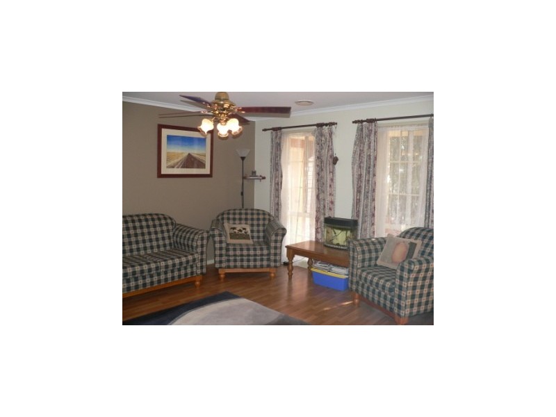 7 Meyer Place, Thurgoona NSW 2640