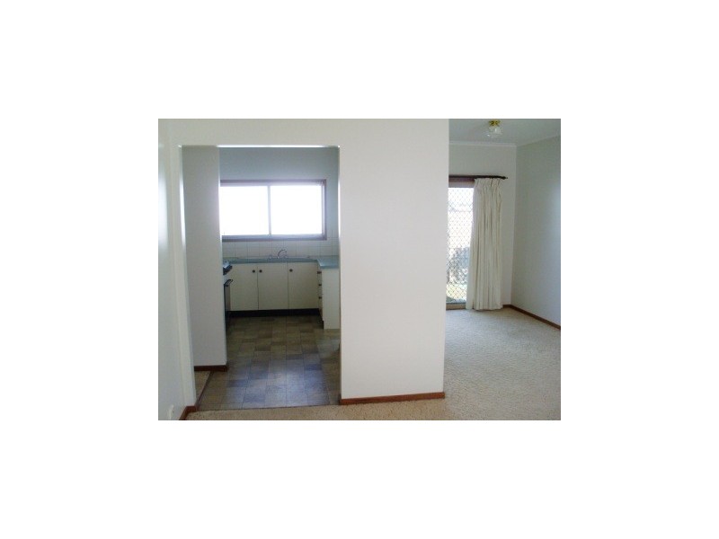 577 Webb Street, Lavington NSW 2641