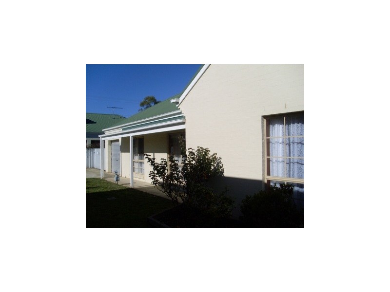 577 Webb Street, Lavington NSW 2641