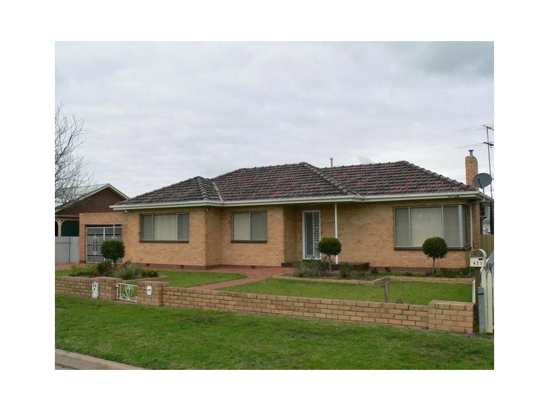 417 Nowland Avenue, Lavington NSW 2641