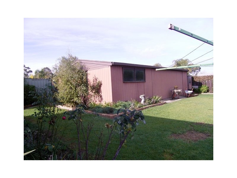 4 Candlebark Street, Thurgoona NSW 2640