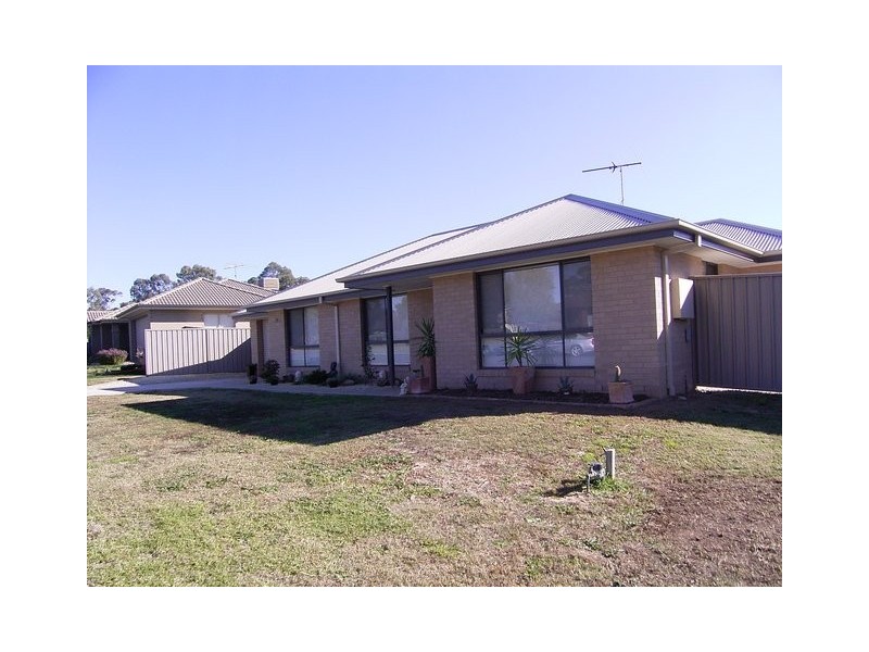 162 Hotham Circuit, Thurgoona NSW 2640