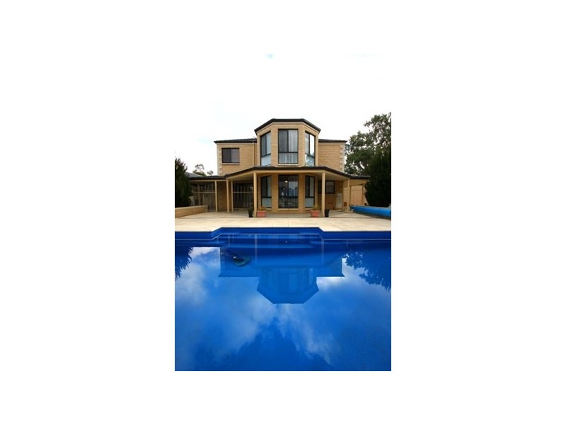 90 Larmer Street, Howlong NSW 2643