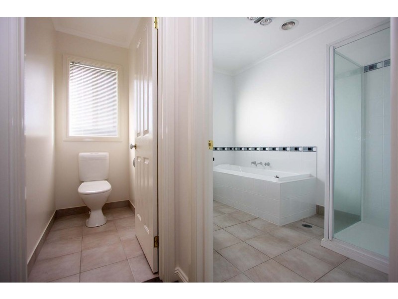 127 Sturt Street, Howlong NSW 2643