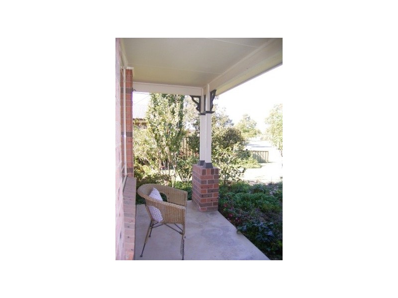 26 Jenny Wren Place, East Albury NSW 2640