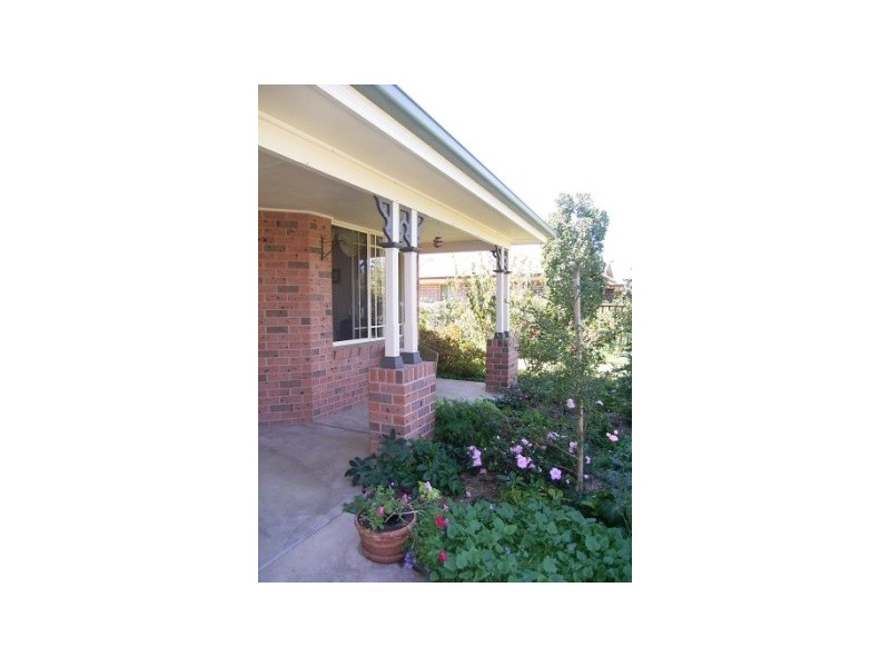 26 Jenny Wren Place, East Albury NSW 2640