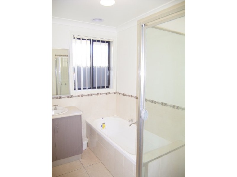 28 Dalbirra Place, Lavington NSW 2641