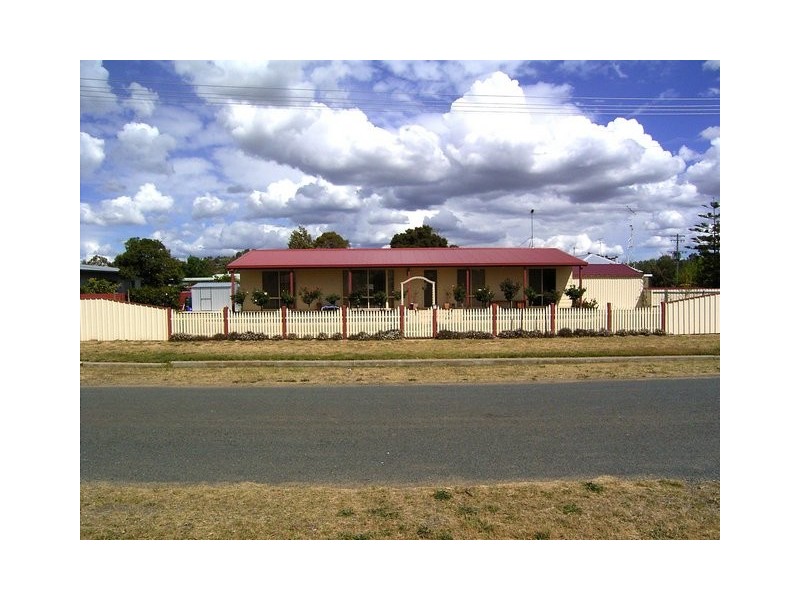 10 Gordon Street, Culcairn NSW 2660