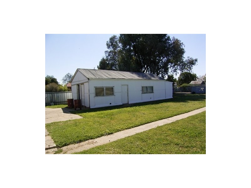 8 Kirndeen Street, Culcairn NSW 2660