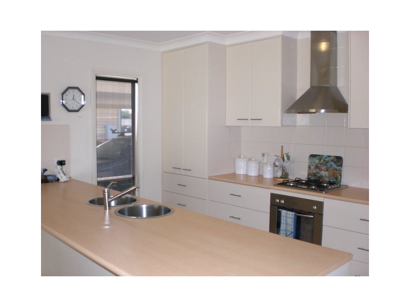 39 Larmer Street, Howlong NSW 2643