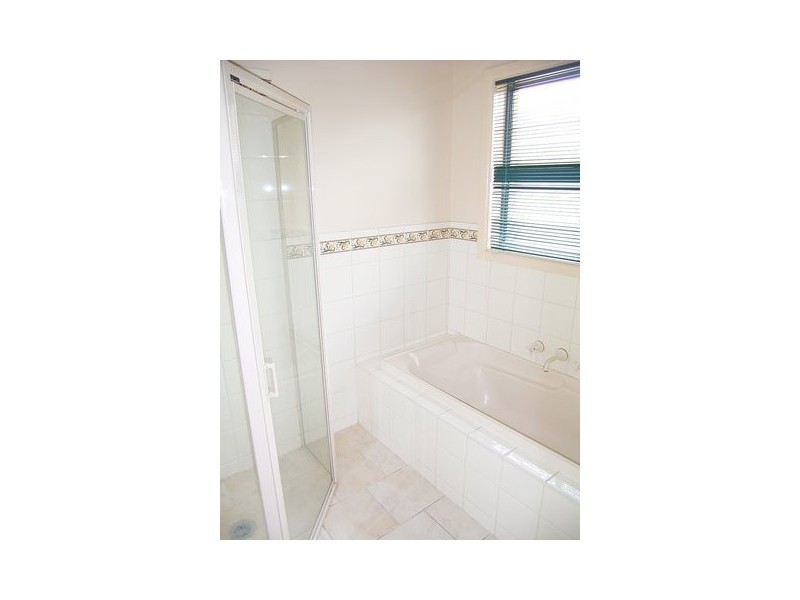 564 Daly Street, Lavington NSW 2641