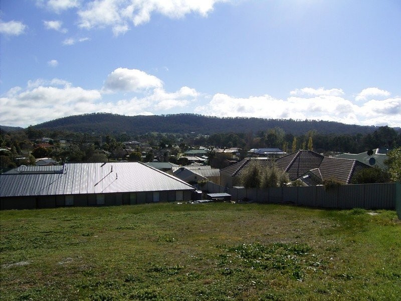 21 Orchard Way, Lavington NSW 2641