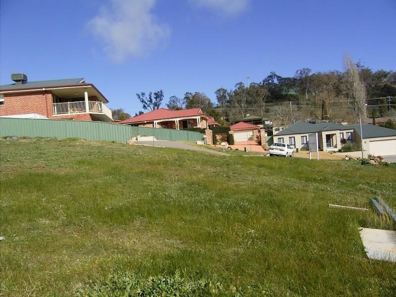 21 Orchard Way, Lavington NSW 2641