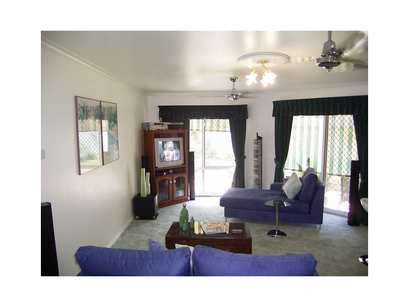 6 Owen Court, Lavington NSW 2641