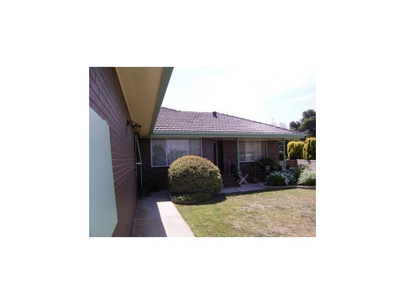 1102 Albetta Crescent, North Albury NSW 2640