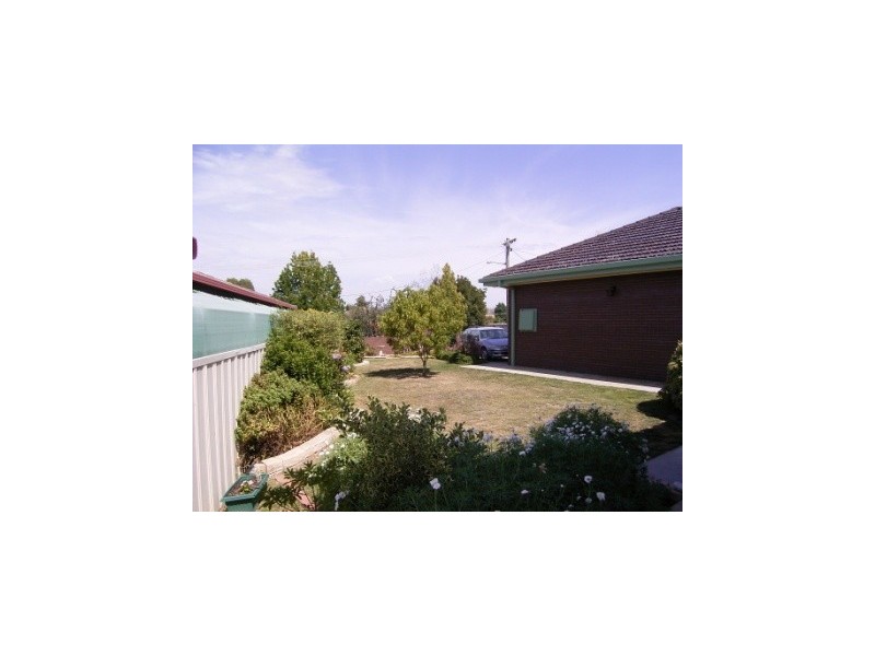 1102 Albetta Crescent, North Albury NSW 2640