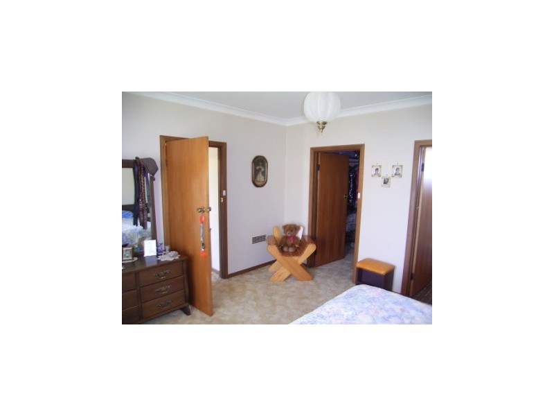 1102 Albetta Crescent, North Albury NSW 2640