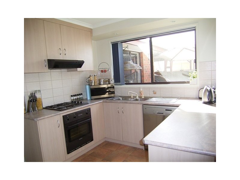 533 Schaefer Street, Lavington NSW 2641