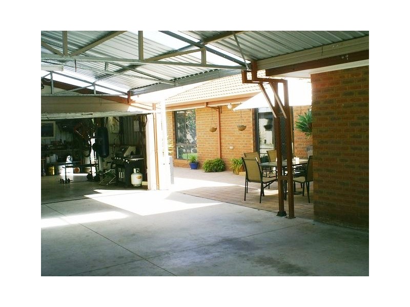 533 Schaefer Street, Lavington NSW 2641