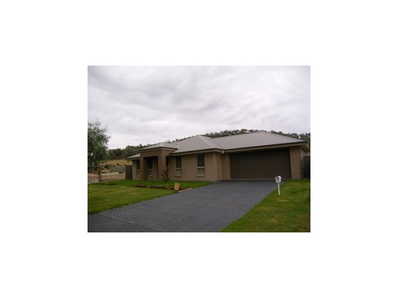 824 Union Road, Lavington NSW 2641