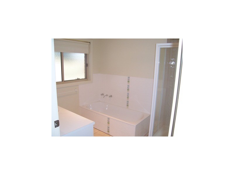 144 Federation Avenue, Corowa NSW 2646