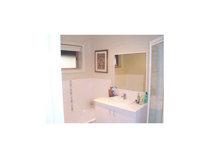 144 Federation Avenue, Corowa NSW 2646