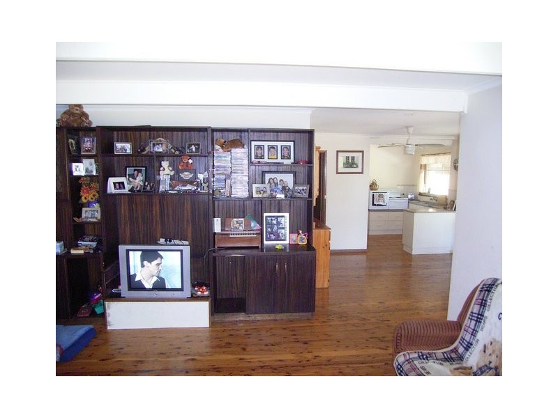 430 English Avenue, Lavington NSW 2641