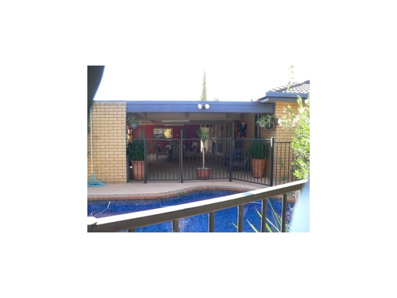 477 Neville Street, Lavington NSW 2641